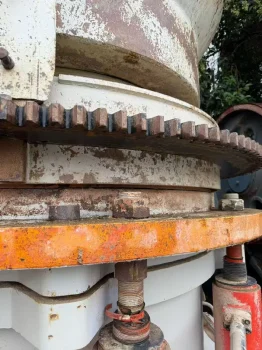 Used HP300 Cone Crusher for Sale4