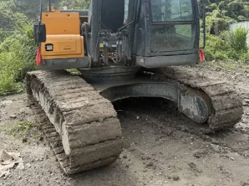 Used HYUNDAI R215VS Excavator for Sale3