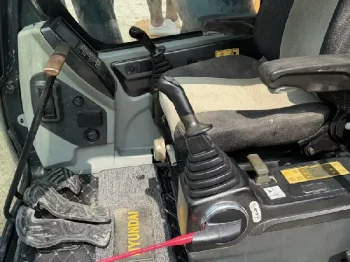 Used HYUNDAI R215VS Excavator for Sale8