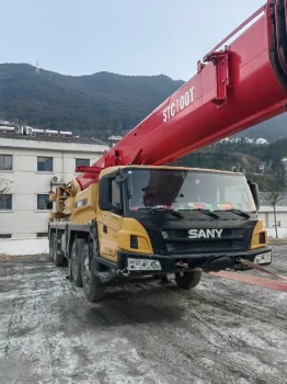 Used SANY 700T Truck Crane for Sale4