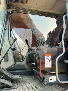 Used SANY SY215C Crawler Excavator for Sale4