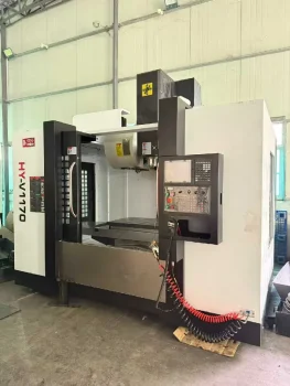 Used HY V1170 CNC Vertical Machining Center for Sale5