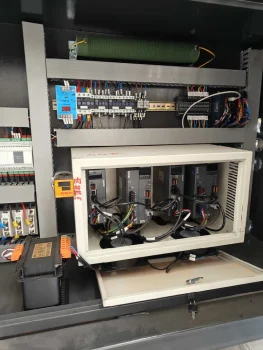 Used Huangyan 5L Blow Molding Machine for Sale1