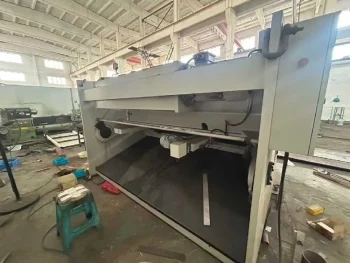 Used JH QC12K 10×2500 CNC Swing Beam Shering for Sale1