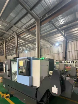 Used Doosan PUMA 2450 CNC Lathe Machine for Sale1