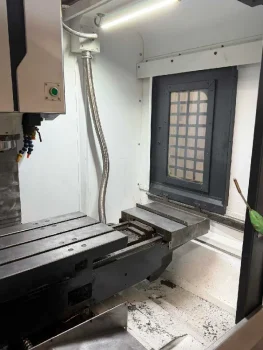 Used QIAO HONG V850 CNC Vertical Machining Center for Sale