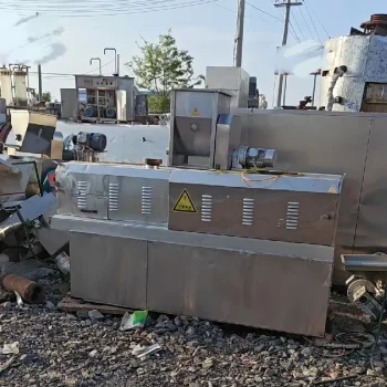 Used 65 Type Twin screw Extruder for Sale1