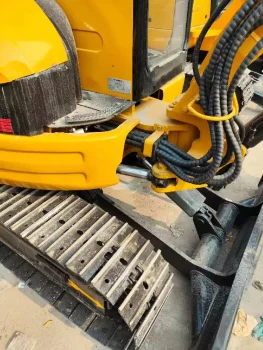 Used CAT 303 CR Mini Excavator for Sale8