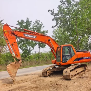 Used Doosan DH225LC 7 Crawler Excavator for Sale2