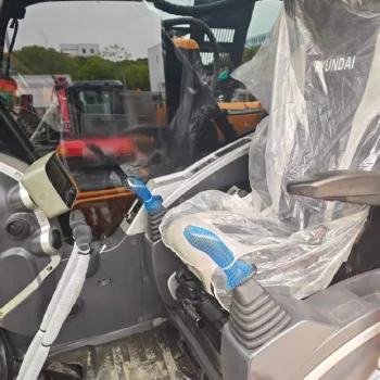 Used Hyundai R220LC 9S 22.25 Ton Crawler Excavator for Sale7
