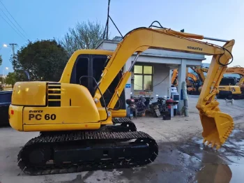 Used Komatsu PC60 7 6.3 Ton Crawler Excavator for Sale1