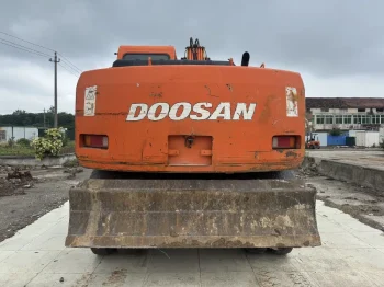 Used LIUGONG 920E Crawler Excavator for Sale1