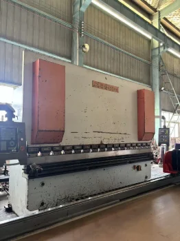 Used CNC Hydraulic Press Brake SHENCHONG 200T3200 for Sale