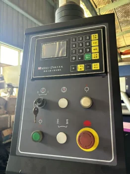 Used CNC Hydraulic Press Brake SHENCHONG 200T3200 for Sale4