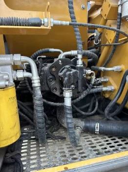Used SANY SY135C 13.5 Ton Crawler Excavator for Sale1