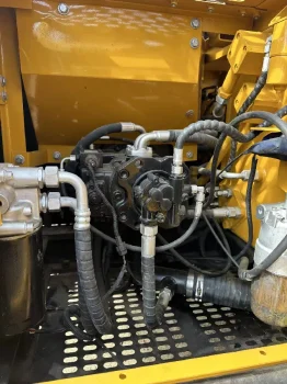 Used SANY SY135C 13.5 Ton Crawler Excavator for Sale7