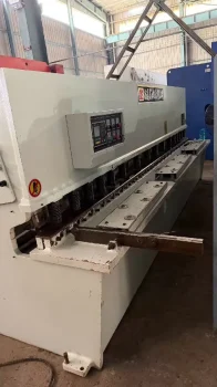 Used Swing Beam Shearing Machine Kanghai QC12Y 6×4000 for Sale
