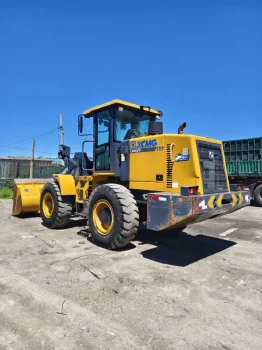 Used XCMG LW300FV Wheel Loader for Sale4