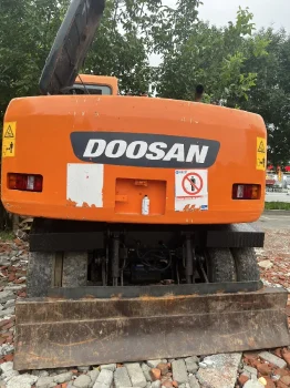 Used Wheel Excavator Doosan DH 150W 7 for Sale1
