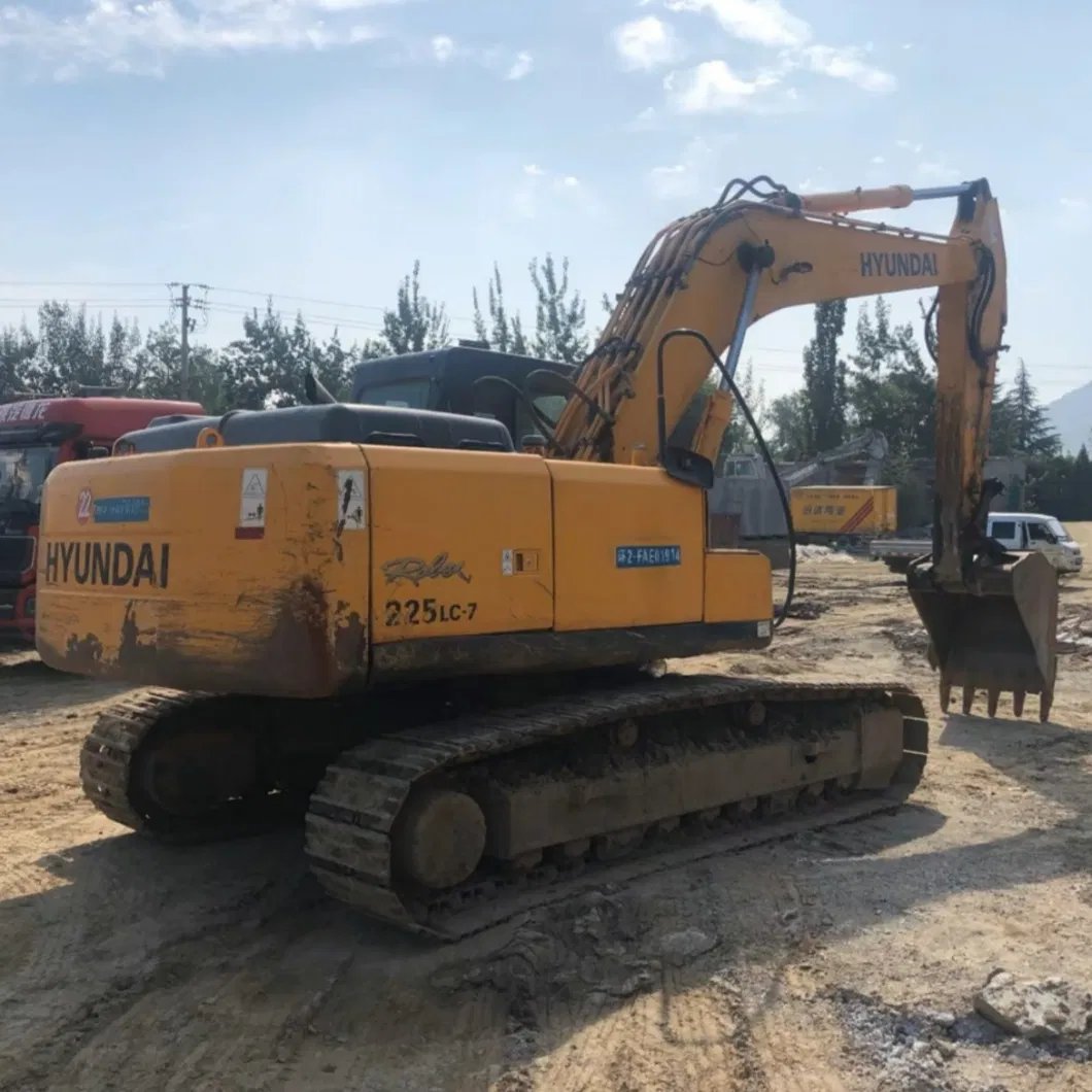 Used Hyundai 225 Construction Equipment Crawler Excavator Original for Sale