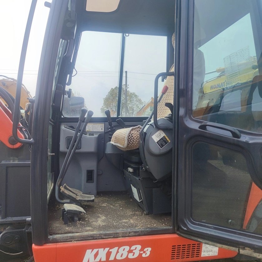 High Performance Used Crawler K Ubota Mini Excavator Digger Kx183-3