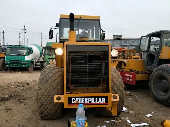 Sell Original Second Hand Vibratory Road Roller Caterpillar CS-583c with Super Good Condition