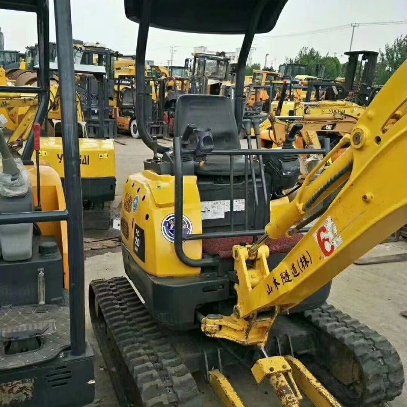 High Quality Japanese Used Excavator Komatsu 20 for Sale at Low Price