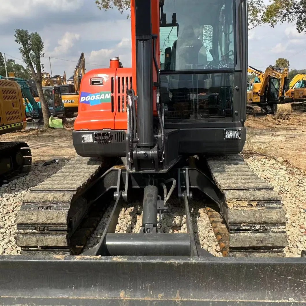 6 Tons of Small Machines Used Excavator Doosan Dx60 Cheap for Sale