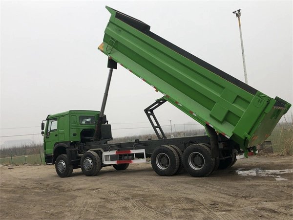 High Quality with Good Condition Sinotruk HOWO 10 Wheels 12 Wheels Used Dump Truck for Sale in Ghana