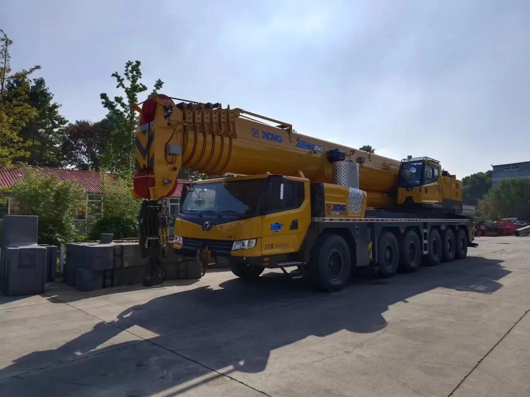2011 Xg Qay240 240t Truck Crane Used Mobile Crane All Terrain Crane Used Crane for Sale