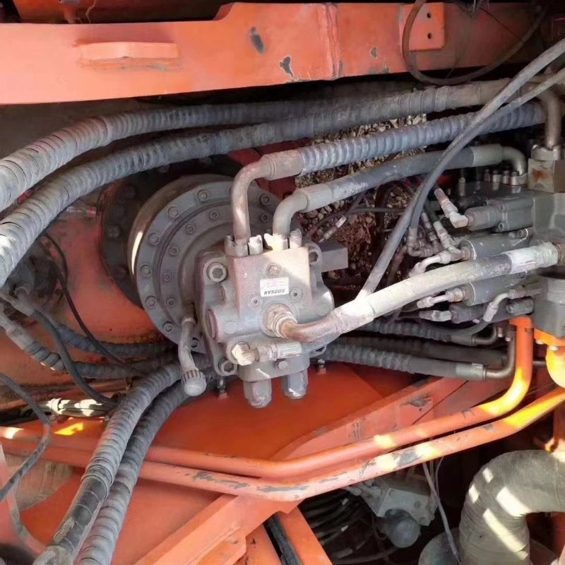 New Doosan370 Second-Hand Excavator for Sale at a Low Price