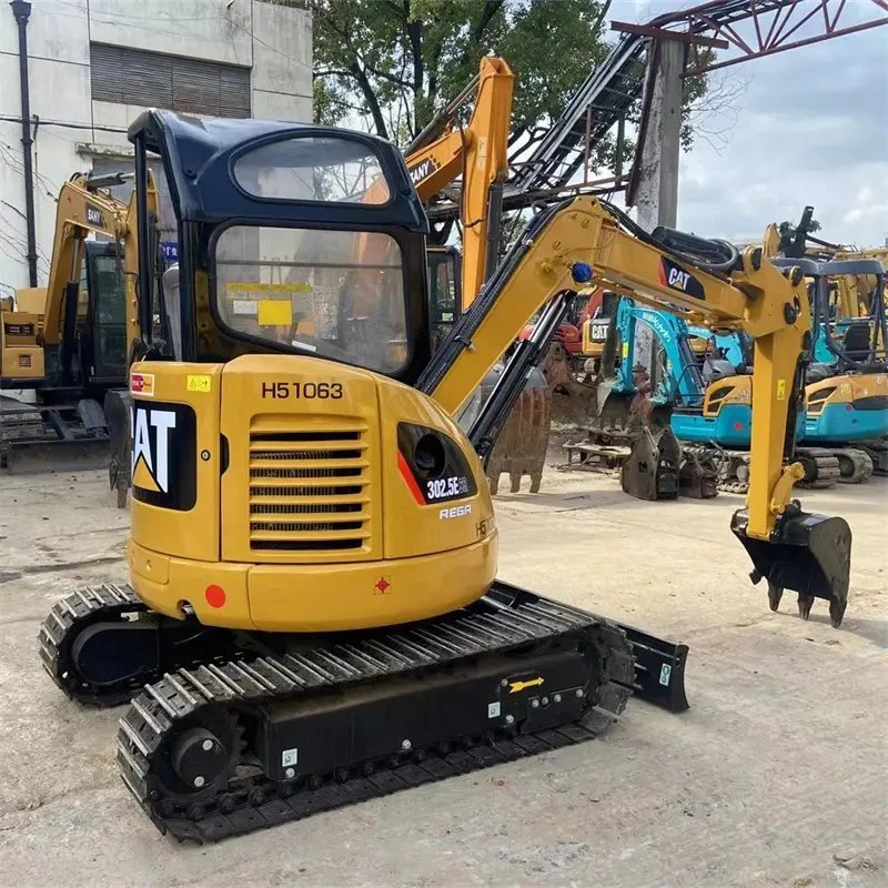 Original Used Japan Cat303 Mini Crawler Digger Price 3ton Excavator