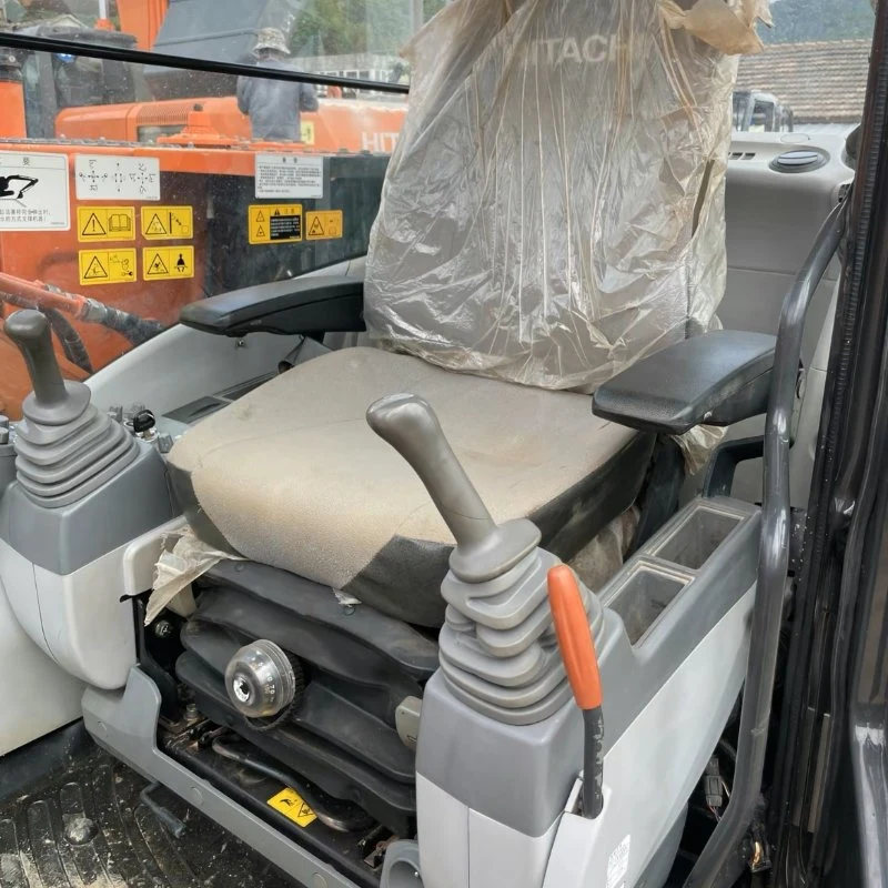 High Quality Japan Medium Model Used Hitachi Excavator with Original Engine
