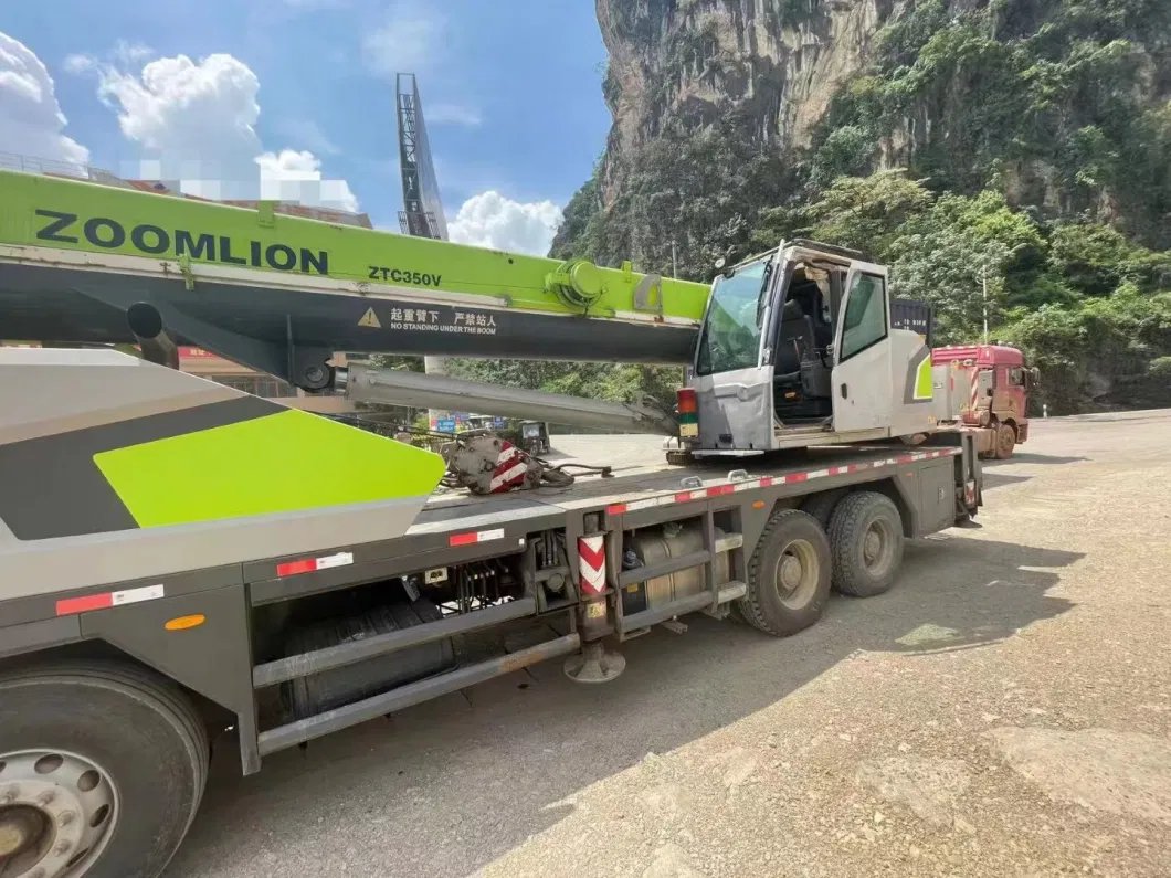 2017 Zoomlion 25t Truck Crane Mobile Crane Hoist Crane Under Good Original Condition with Perfect Lifting Capacity