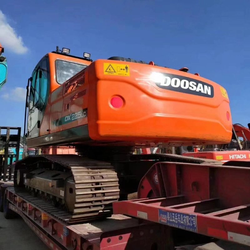 Used Doosan 225 Construction Equipment Crawler Excavator Original for Sale