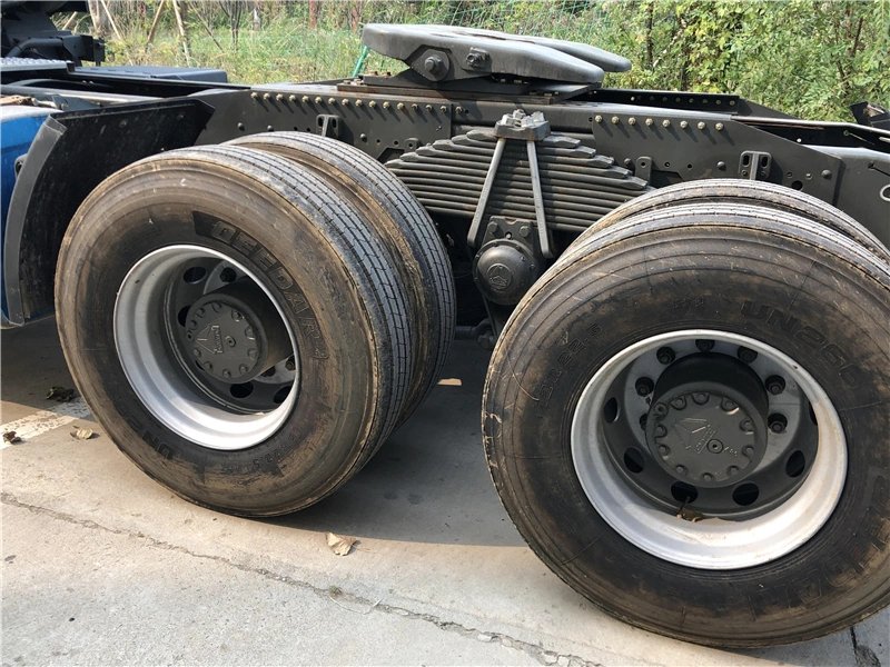 Directly Supplier Used Sinotruk HOWO Heavy Duty 6*4 371HP/375HP Tractor Truck for Sale