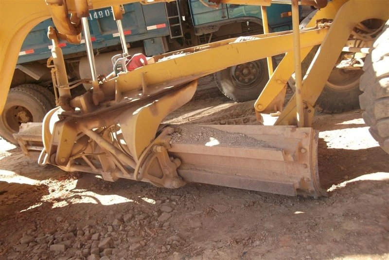Used Komatsu Gd625 Motor Grader for Sale Cat 140h 14G 140g Grader Available